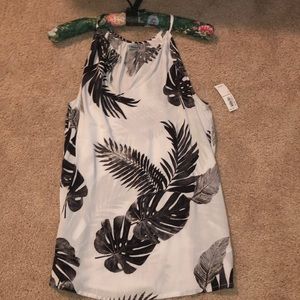 White/black light weight tank